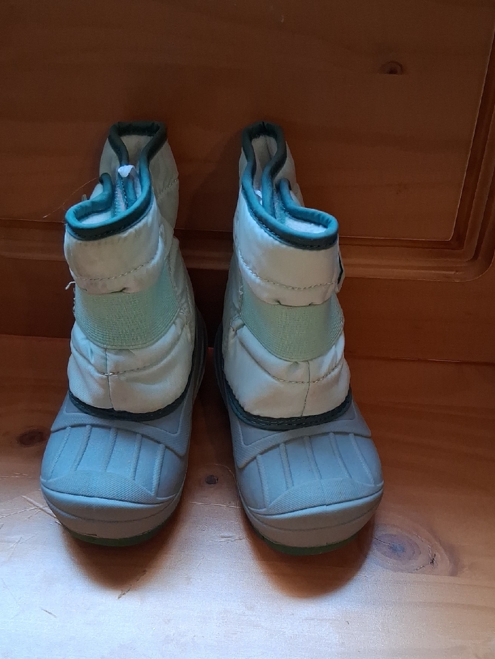 Cat & Jack Kids Light Blue and Teal Snow Boots